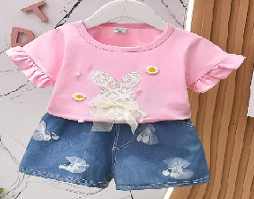 Set vară fete – tricou roz cu iepuraș și pantaloni scurți